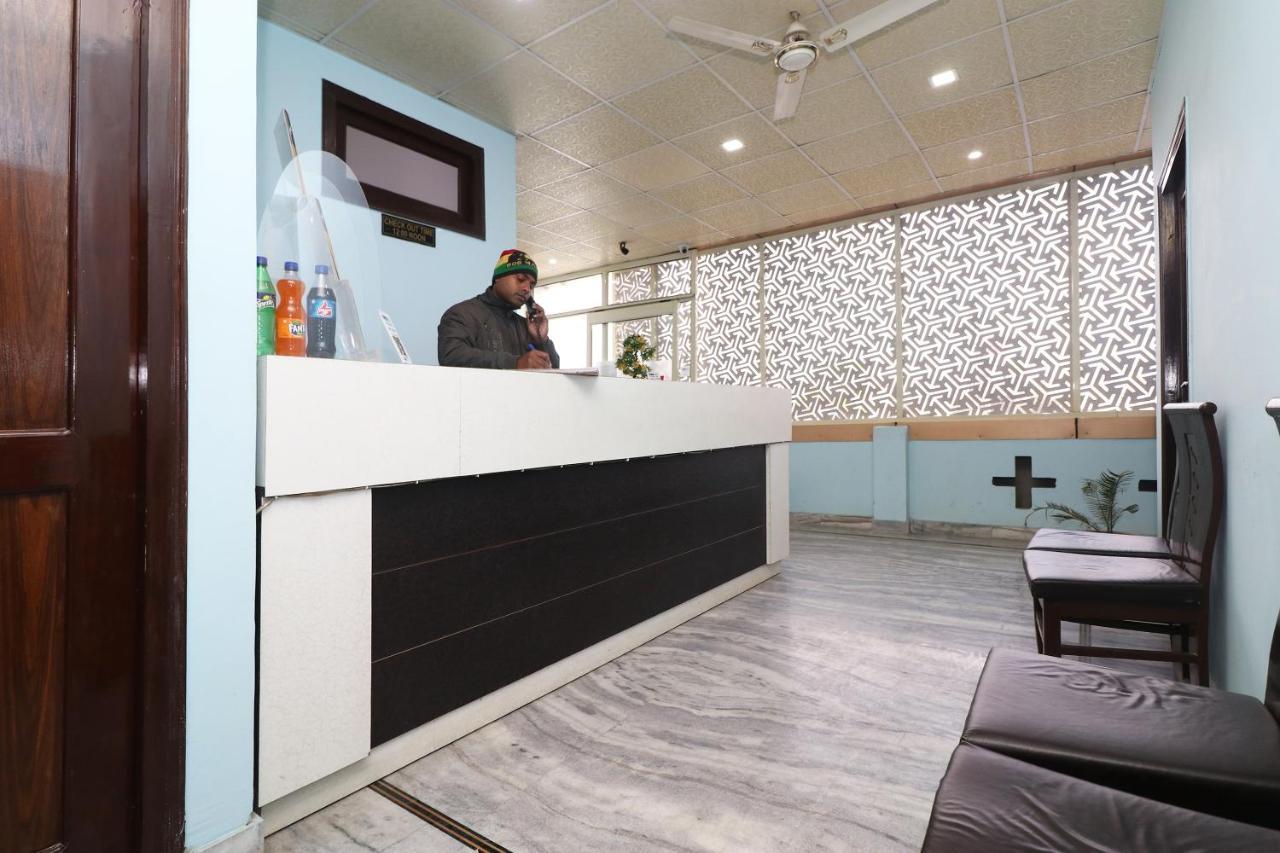 Oyo-16109阿延酒店 巴雷利 外观 照片